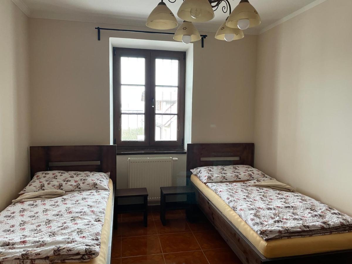 Cetnicka Stanice Hluboka Hluboká nad Vltavou Buitenkant foto