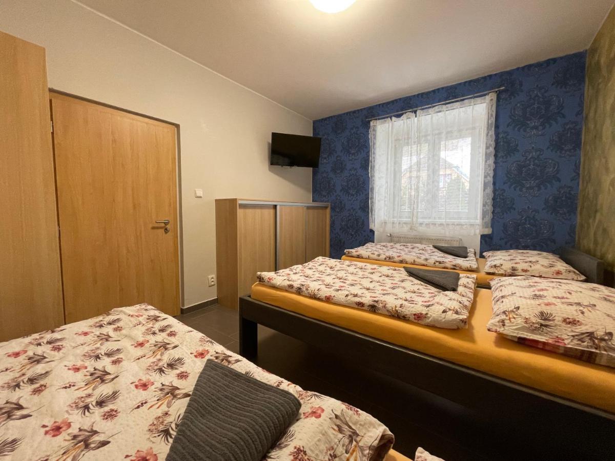 Cetnicka Stanice Hluboka Hluboká nad Vltavou Buitenkant foto